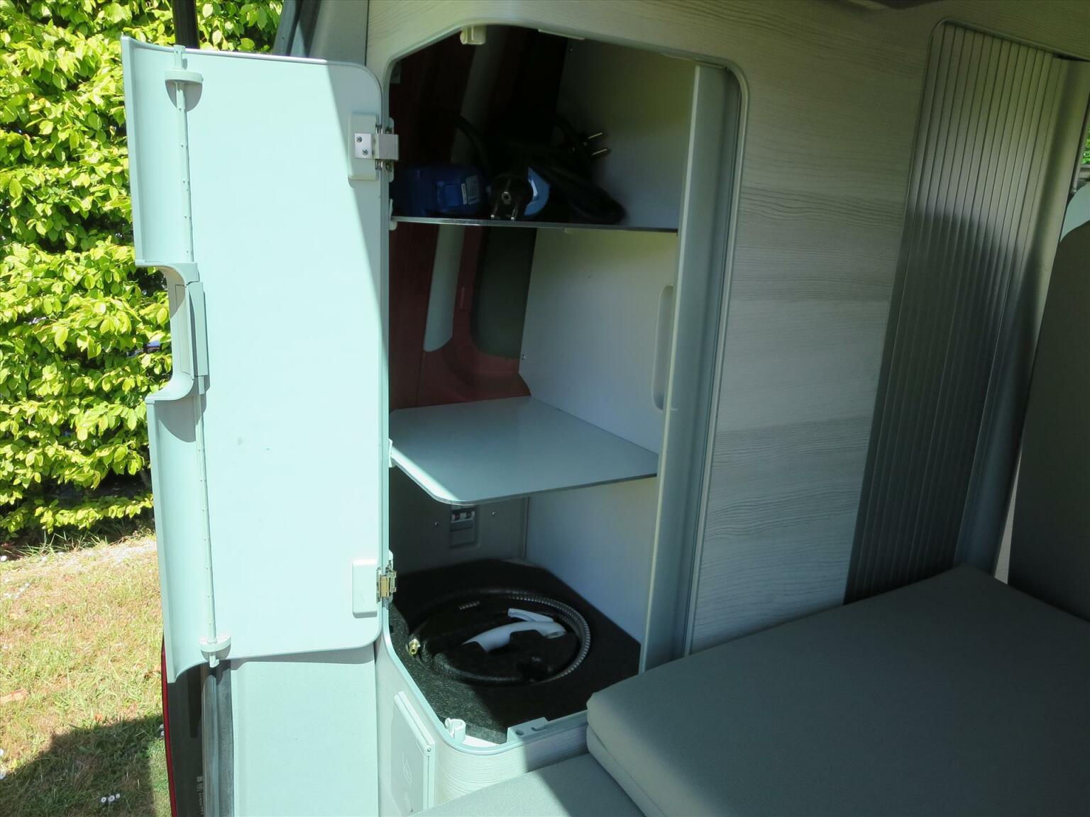 Volkswagen-Camper-16